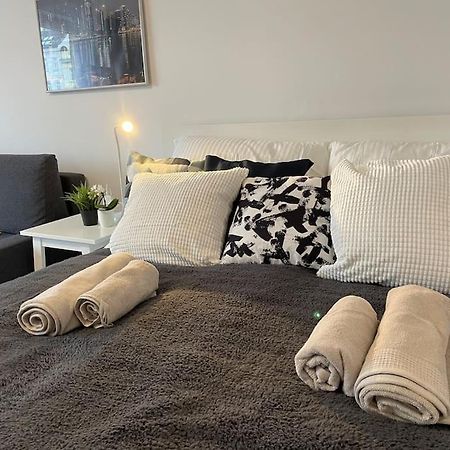 Charming Apartment Near City Center Wien Exteriör bild