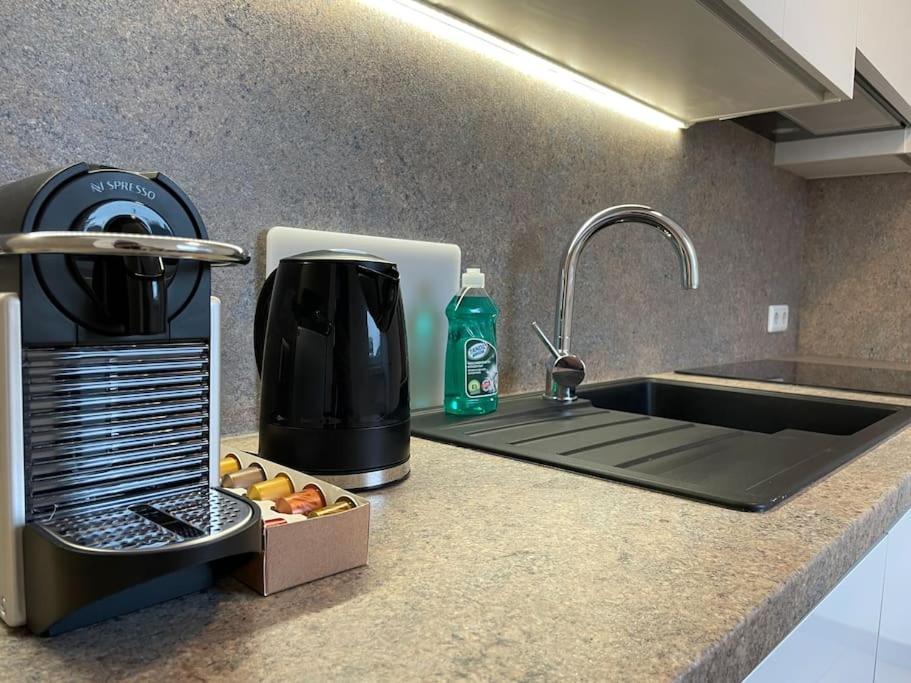 Charming Apartment Near City Center Wien Exteriör bild